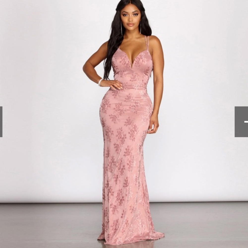 Blush Pink Vintage Style Floral Lace Prom Dress, Size small, Windsor - Picture 4 of 16